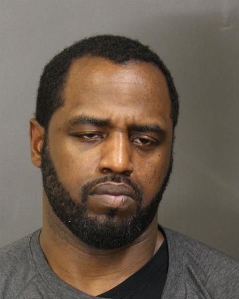Arrested: CLEVELAND, JAMES Occupation: UNEMPLOYED Repor t #: 2 0 1 9-7 2 3 6 Report Date: Sun, Feb-03-2019 (1315) Offense Date: Sun, Feb-03-2019 (1300) Location: 3606 N MAIN ST, BAYTOWN Offense(s): #