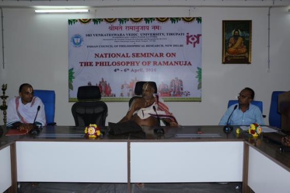 Sudarsanachariar, म क षस धनत वम आनन दमय भधकरणभवच र स व प नपद र न सत यत वम 3 rd session has started with Prof. M.A.