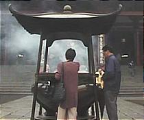 At some shrines, visitors burn incense (osenko) in large incense burners.