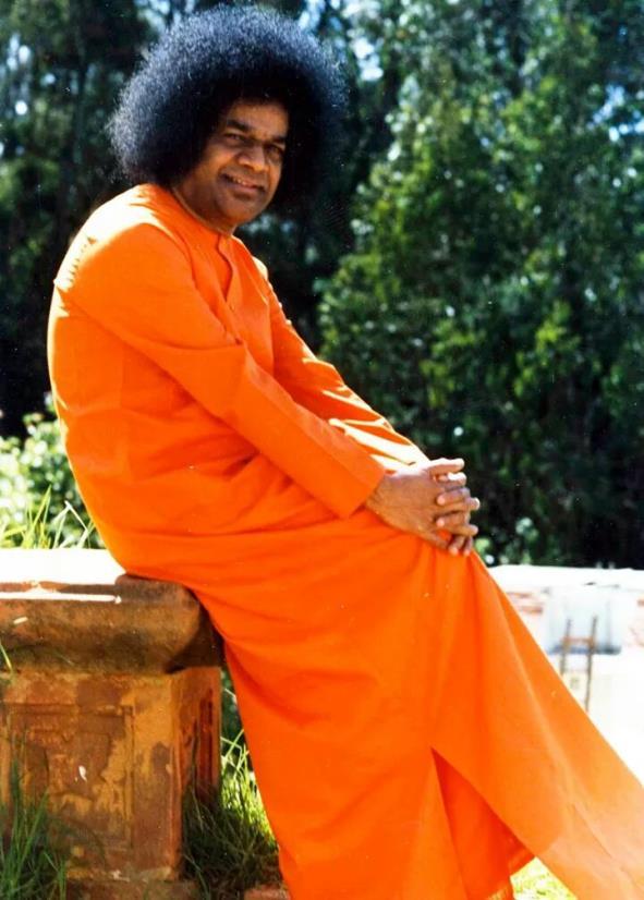 3 Continued from Page 2 The Intent of His Advent Today, millions from all over the world, professing various faiths and hailing from all walks of life, worship Bhagavan Baba as an Avatar, and the