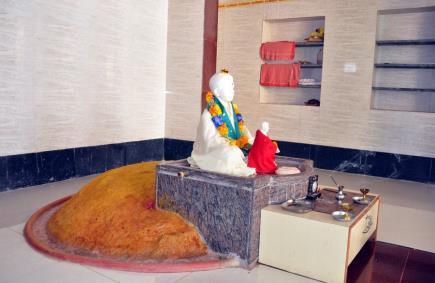 Worship the Lotus Feet of your God and Supreme Teacher, Sai Baba. That will take you safely across the ocean of life and death.