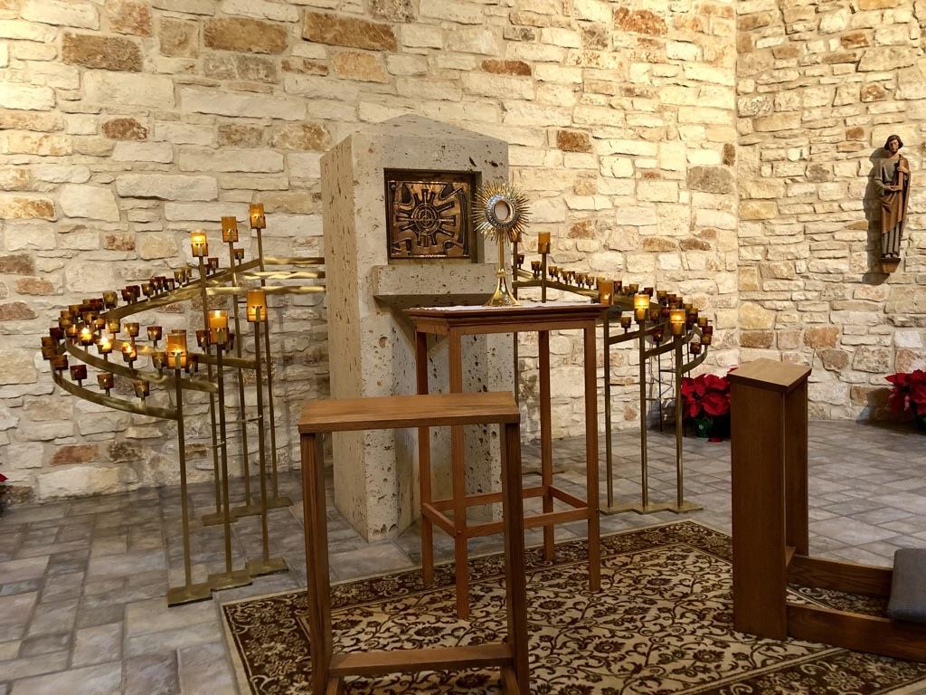 Your Guide to Eucharistic Adoration at St. Thomas More Catholic Church Welcome! Thank you for serving as an adorer at St. Thomas More. This guide will help you learn how Adoration works here as well as what we expect from you as an adorer.