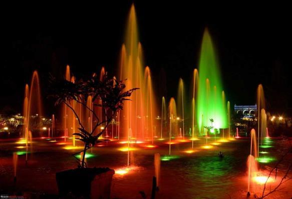(16) Nimeta Garden (17) Ajwa Garden (Musical Fountains) EXCURSIONS 1. Ajwa Garden and Musical Fountains: Situated at a distance of 23 km from Vadodara, Ajwa in an ideal place for weekend picnic.