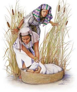 ו) ז) THIS IS A HEBREW BOY HOW DID PHARAOH S DAUGHTER KNOW MOSHE WAS JEWISH? APPROACH #1: RASHI The Torah says that the daughter of Pharaoh opened the basket and saw. Who did she see?