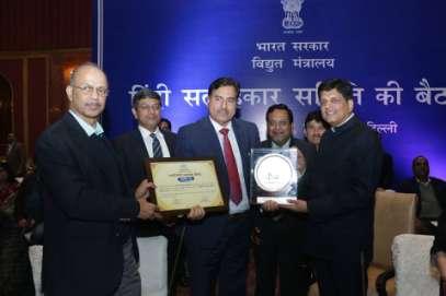 PICTURE SQUARE Oct.-Dec.,2016 Sh. D.V. Singh, CMD THDCIL receiving NTPC Shield from Sh.