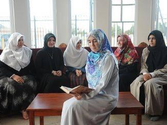 Halaqas are a wonderful way to get to know and to love your sisters in Islam. 4 Iman Rush: As you establish the commitment to attending and take your learning seriously, taking notes etc.