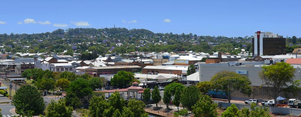 It is 125 km west of Queensland s capital city Brisbane by road. The estimated urban population of Toowoomba as of June 2017 was 135,631.