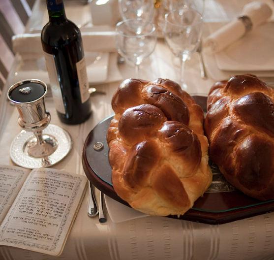 The intimate and elegant setting, allows one to meet new friends and truly experience the majestic beauty of Shabbat.