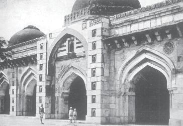 The Delhi Sultans built several mosques in cities all over the subcontinent. These demonstrated their claims to be protectors of Islam and Muslims.
