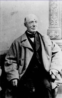 William Lloyd Garrison (1801-1879) e Slavery & Masonry undermined republican values.