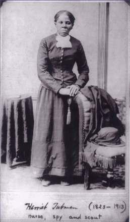 Harriet Tubman (1820-1913) e Helped over 300 slaves to freedom.