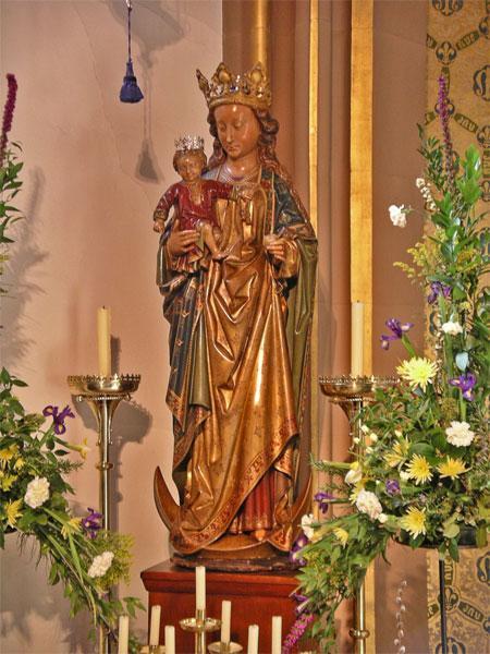 Pugin and Medieval Antiquities The Birmingham Virgin and Child In our June 2009 Newsletter we saw how Pugin used a late medieval virgin and child statue placed in his St Mary s, Brewood, as